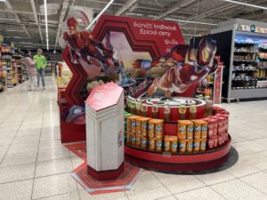 Hrdinové Marvelu vyzývají k soutěži v in-store kampani Coca-Cola